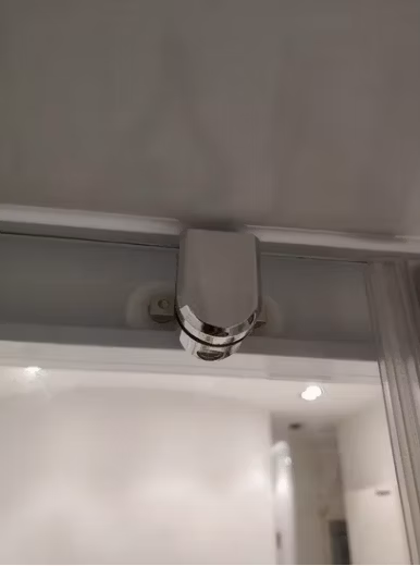 Jinghu Glass Lighted Medicine Cabinet LED Mirror Medicine Cabinet, Recessed or Surface Mount, Defogger, Dimmer, 3 Doors Bathroom Lighted Medicine Cabinet